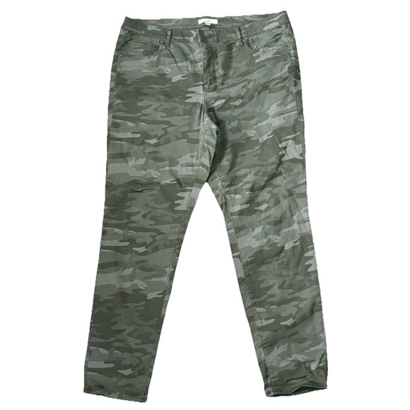 LOFT Denim - Loft/Ann T Marisa Green Camo Print Skinny Denim Mid-Rise Jeans Size 14 Stretch